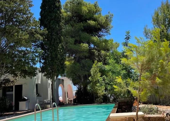 Elegante Con Piscina Privata In Centro Parco Privato E Massima Privacy Βίλα